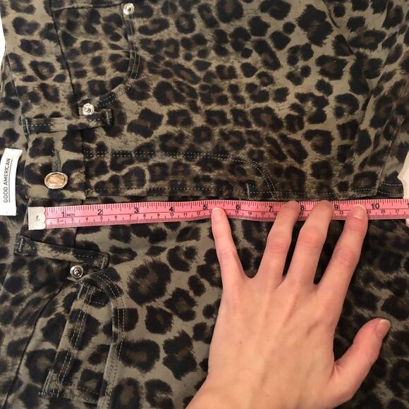 Good American Good Legs Crop Skinny Sage Leopard - Picture 7 of 8